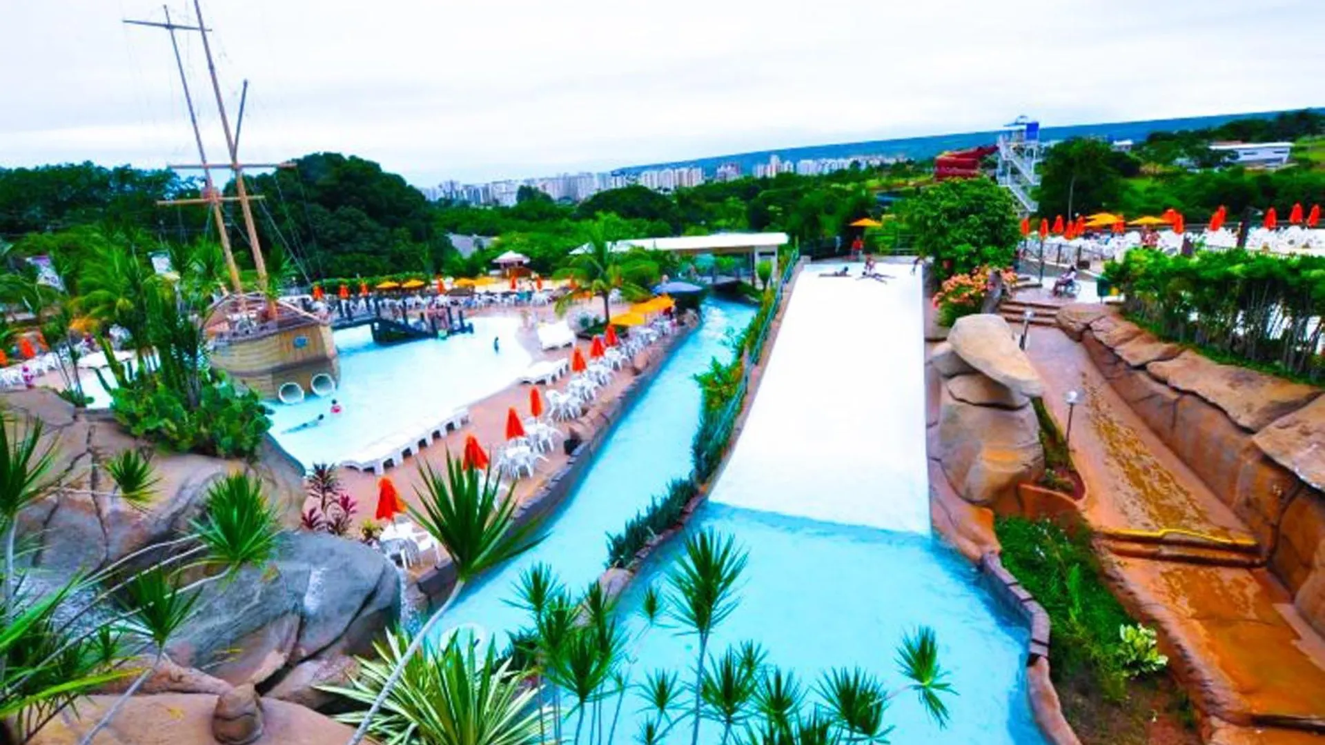 Piazza Diroma - Ganhe Cortesia Para O Diroma Acqua Park Caldas Novas 0*,  Brezilya